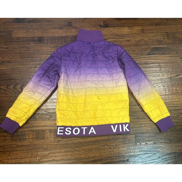 Wild Collective Purple Football Minnesota Vikings Ombre Puff Jacket Coat Medium - Picture 2 of 4